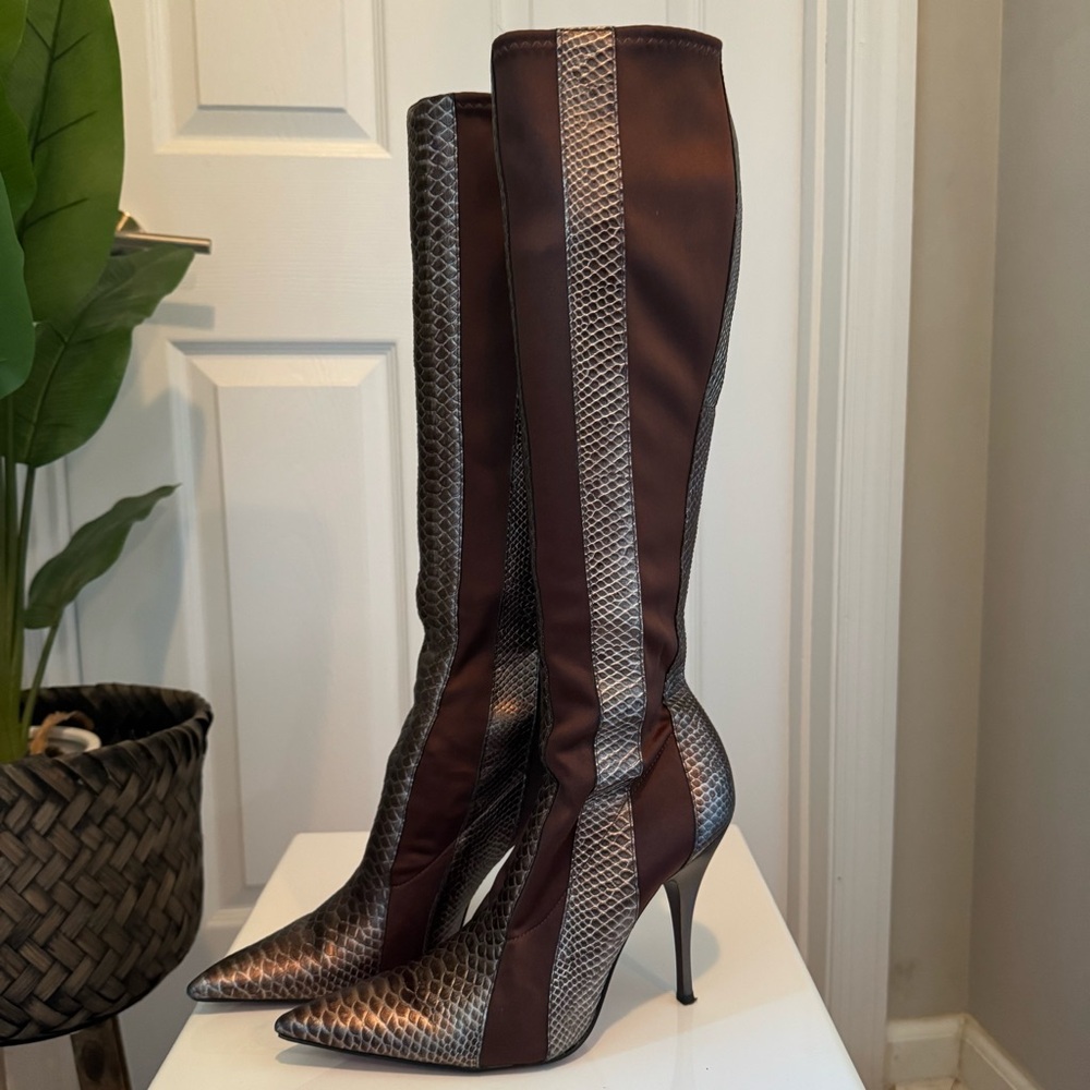 Carlos Santana Justice high heel boots. Brown and faux snakeskin print.  Size 8 - Picture 2 of 9